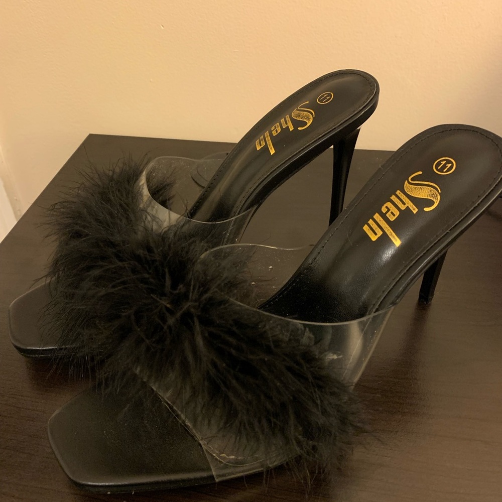Shein Size 11 furry heels ( fits a size 10)
